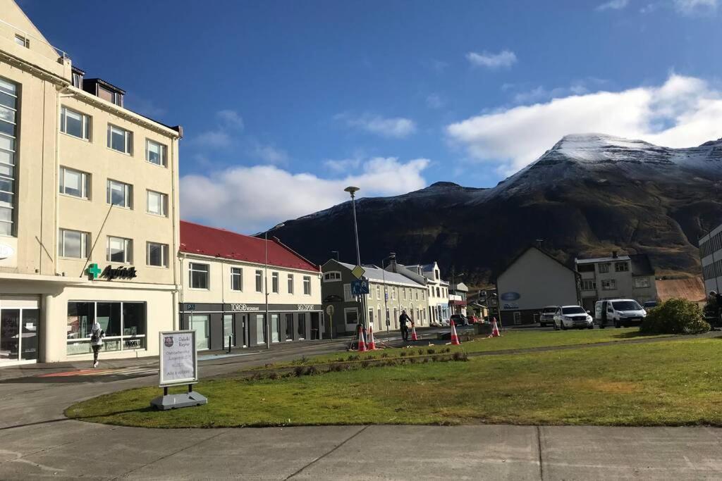 Siglufjordur House With A Warm Soul In North Iceland מראה חיצוני תמונה