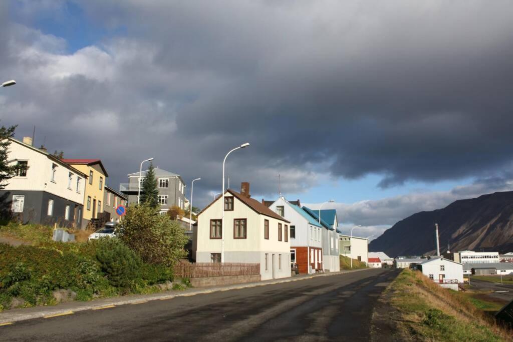 Siglufjordur House With A Warm Soul In North Iceland מראה חיצוני תמונה