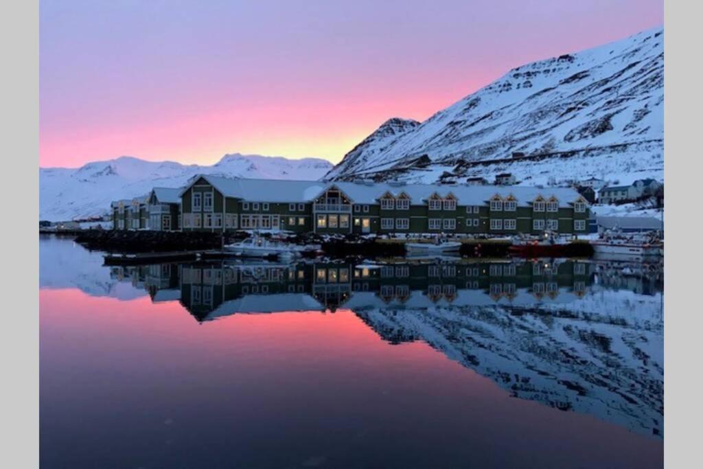 Siglufjordur House With A Warm Soul In North Iceland מראה חיצוני תמונה