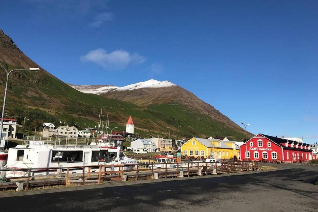 Siglufjordur House With A Warm Soul In North Iceland מראה חיצוני תמונה
