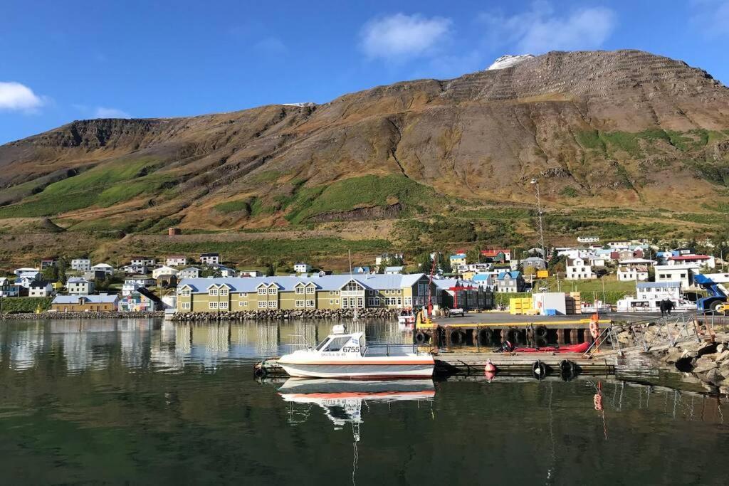 Siglufjordur House With A Warm Soul In North Iceland מראה חיצוני תמונה